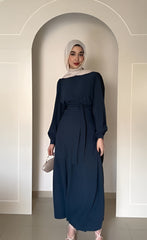 فستان اللمسة الكلاسيكية